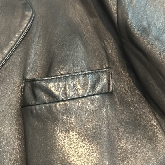 Lucky Leather Co XL Men’s Jacket w/ 3 Buttons, 2 side pockets & 1 inside pocket - Picture 3 of 6